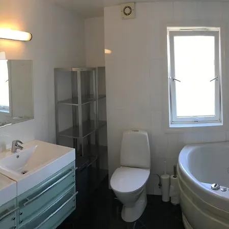 - Nedre Tordenskjolds Gasthof *