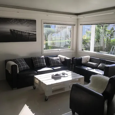 - Nedre Tordenskjolds Gasthof Stavanger